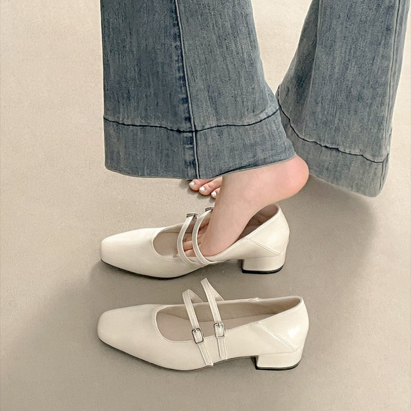 Vierkante neus lage hak dames  - Women Shoes With Heels recensie en prijs