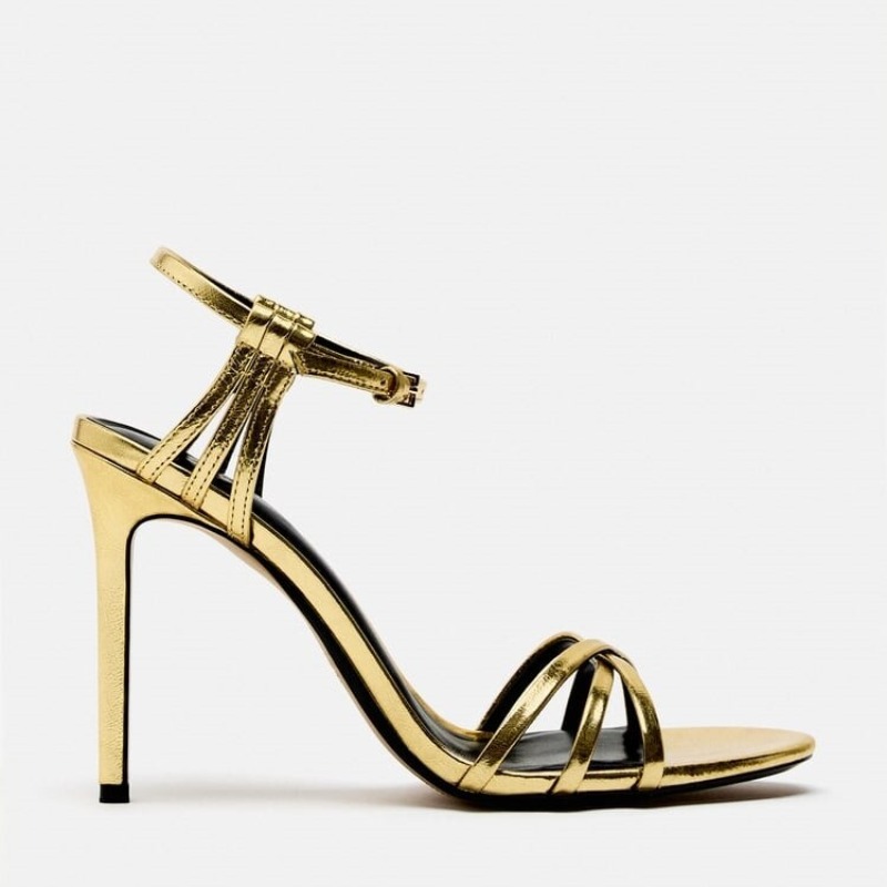 Modieuze minimalistische goud- - Gold Chain Sandal recensie en prijs
