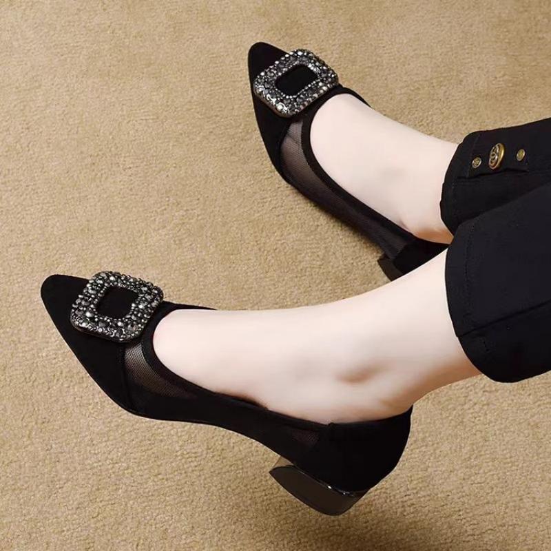 Elegante pumps met spitse neus - Women Shoes Model recensie en prijs